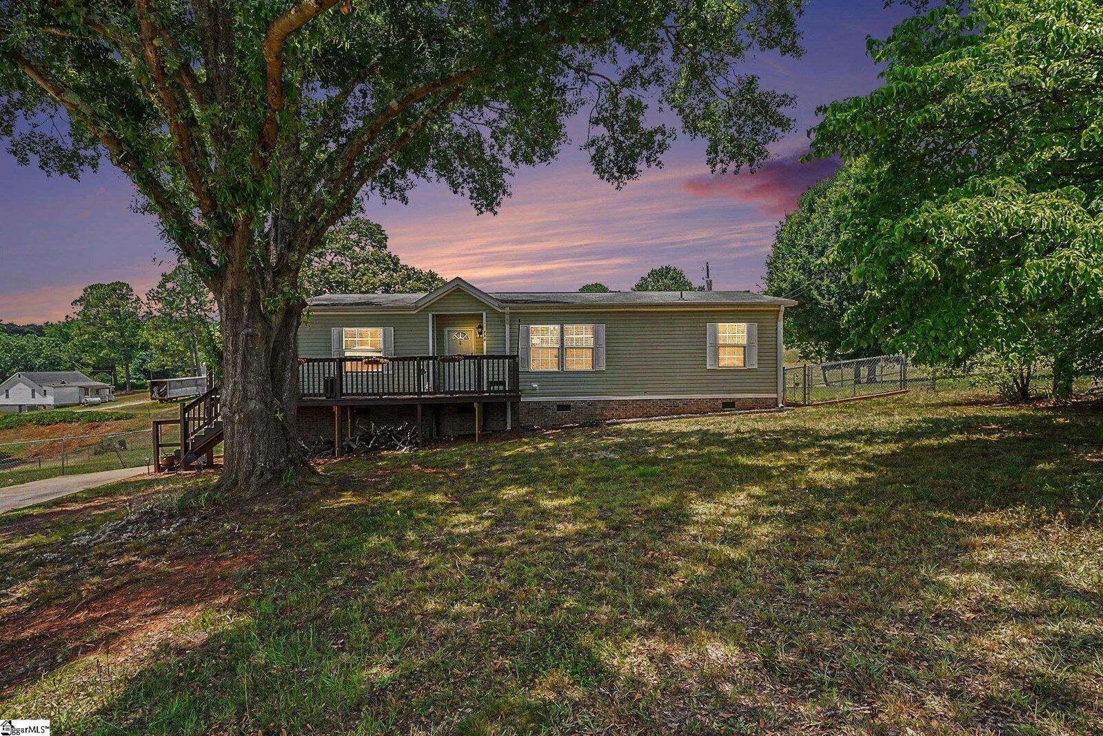 Property Photo: 364 Johnson Circle SC 29349