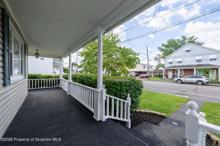 Property Photo:  615 Oak Street  PA 18518 