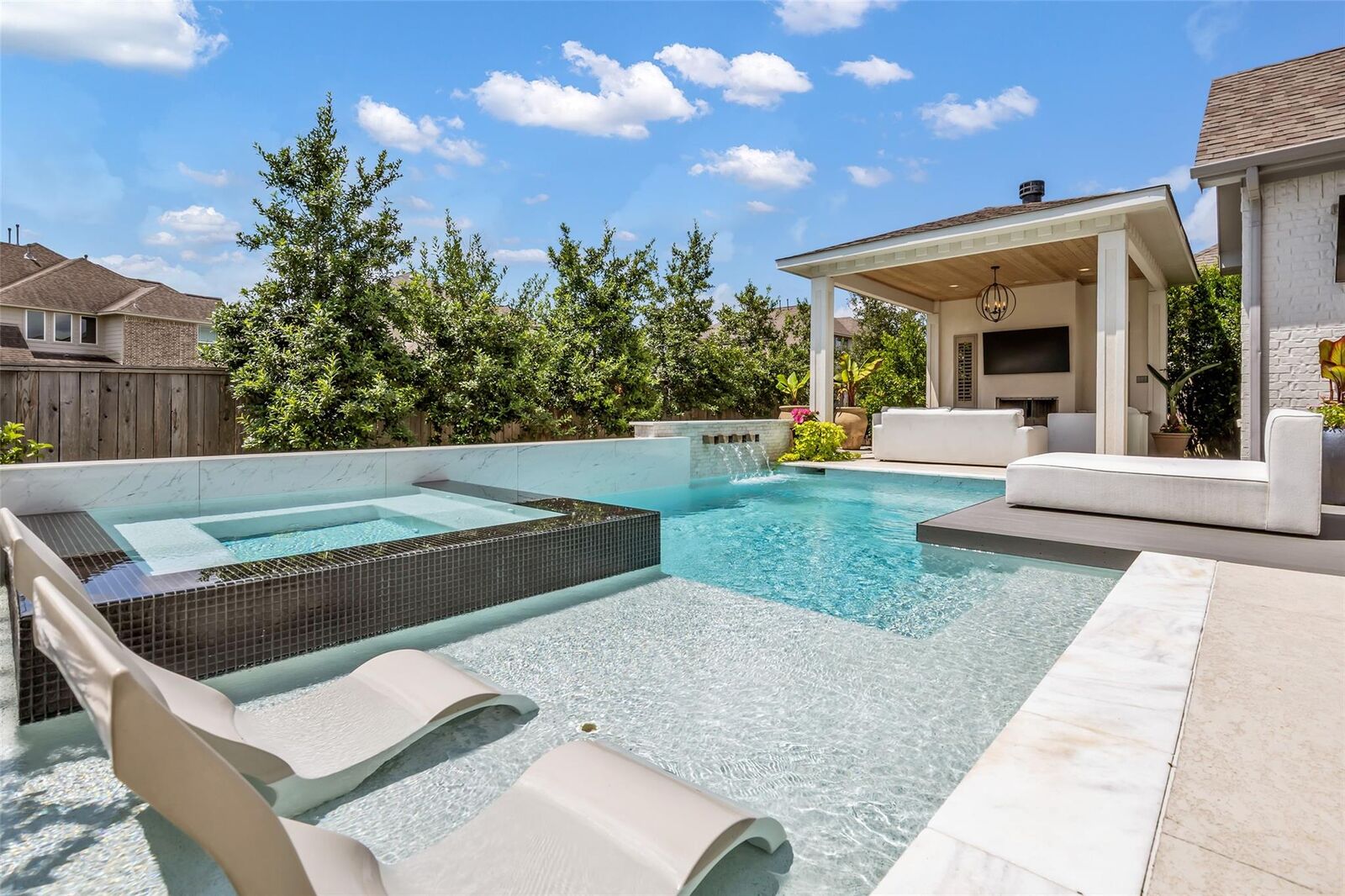 Property Photo:  18 Botanical Vista Drive  TX 77375 