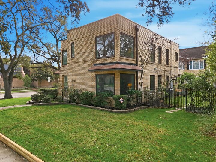 Property Photo:  1801 Lexington Street  TX 77098 