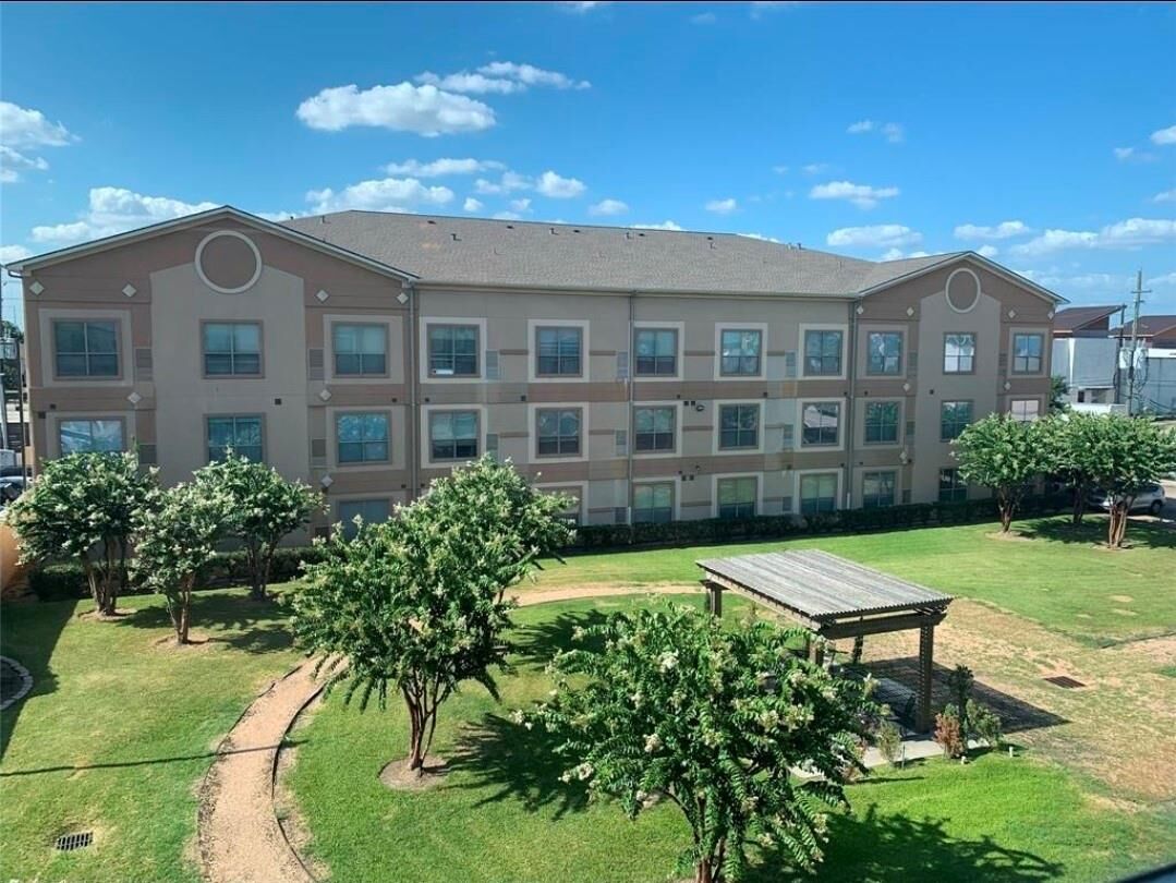 Property Photo: 6633 W Sam Houston Parkway S 2D TX 77072