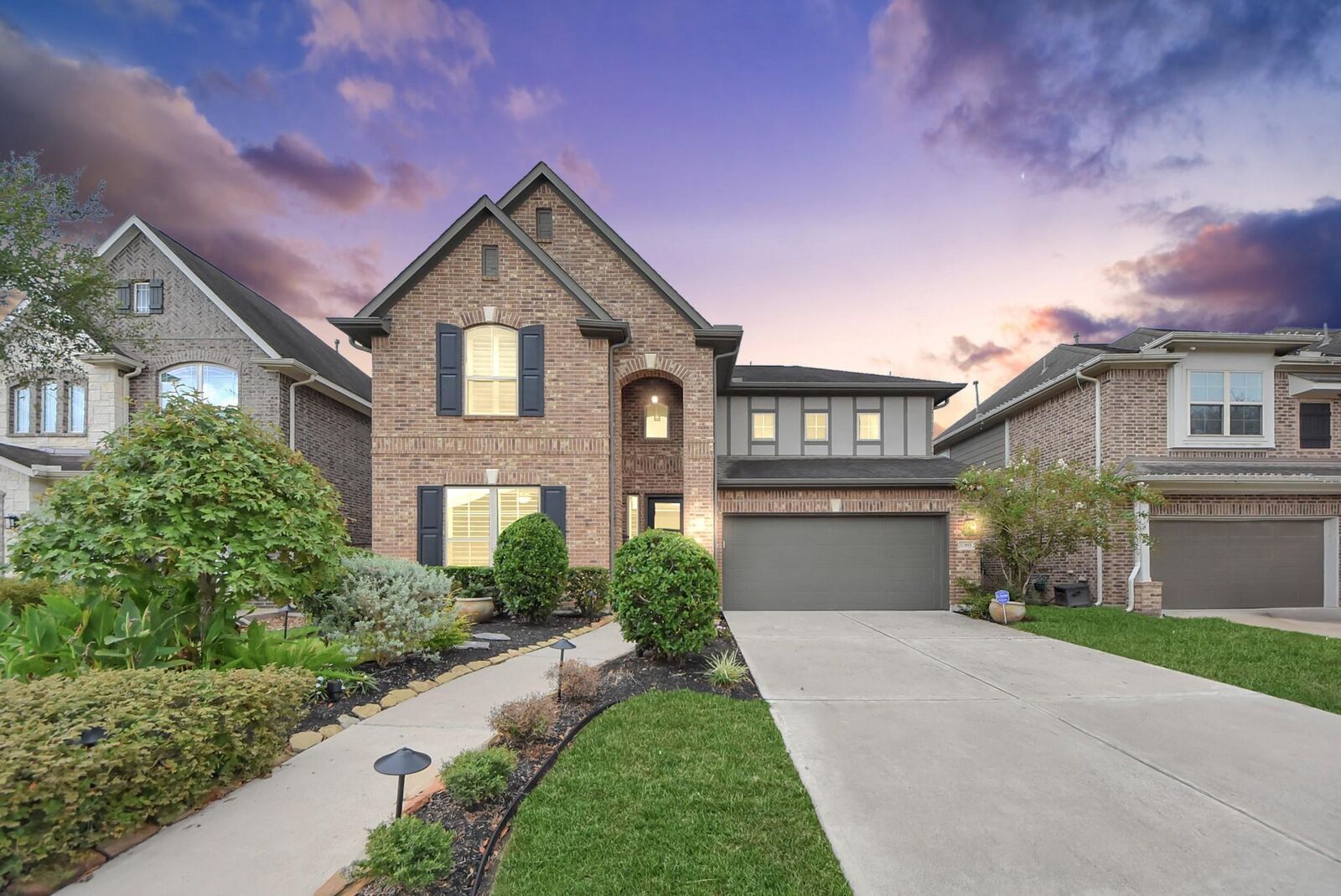 Property Photo: 10139 Deerpark Drive TX 77459