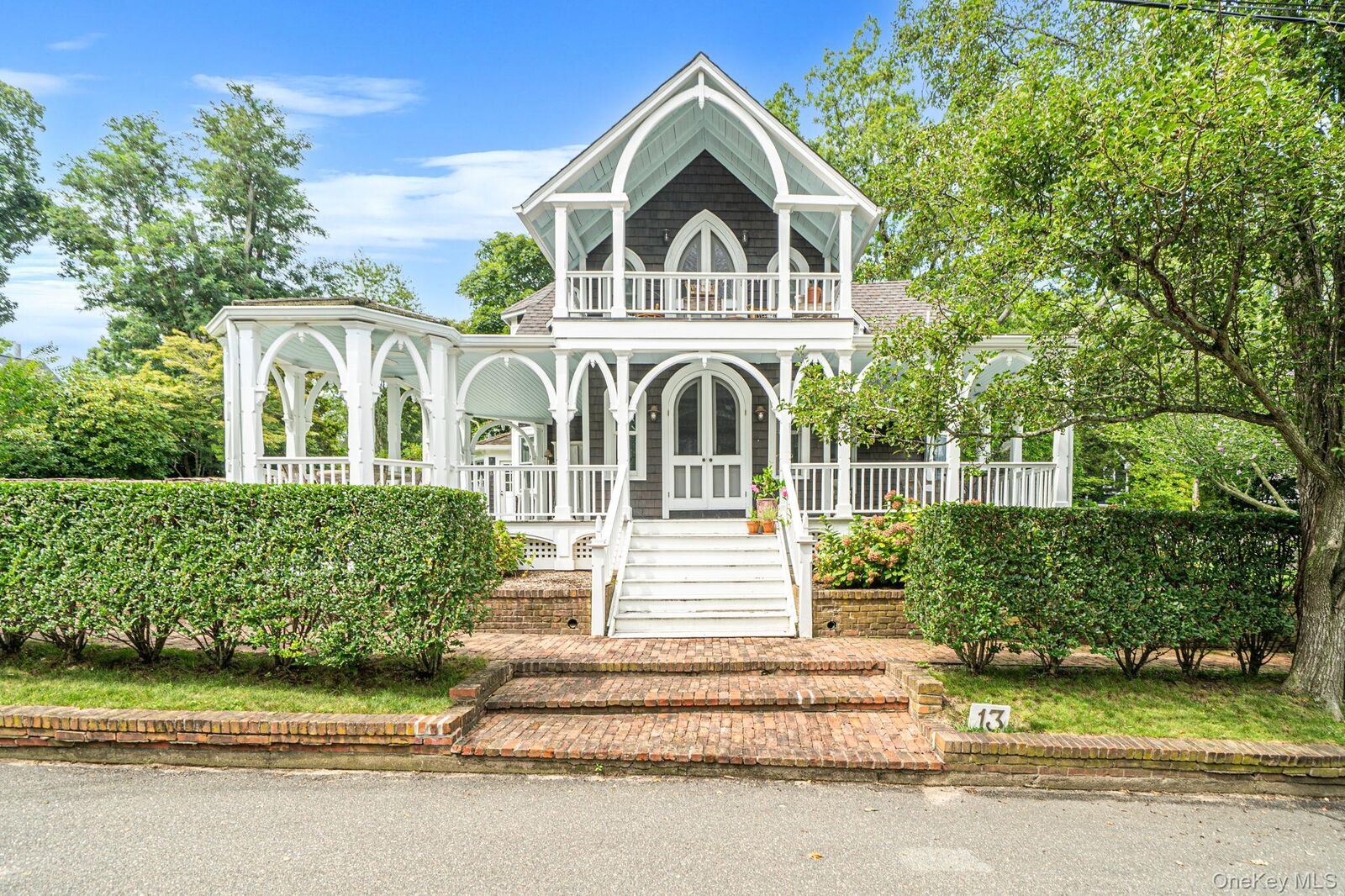Property Photo:  13 Spring Garden Ave  NY 11965 