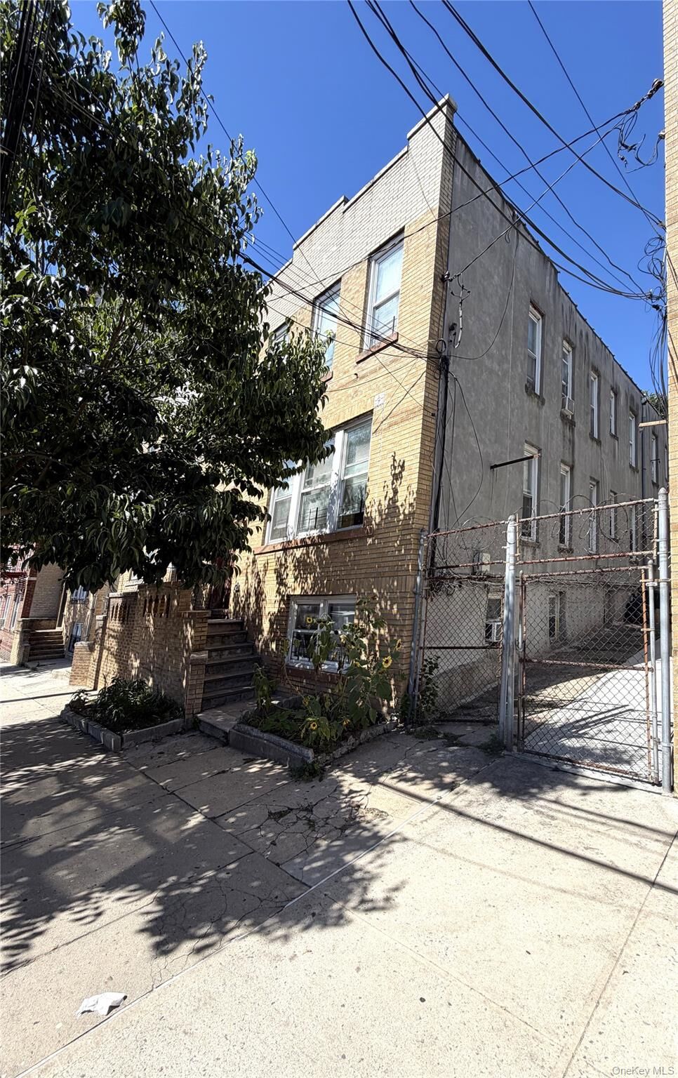 Property Photo: 719 E 242nd Street NY 10470