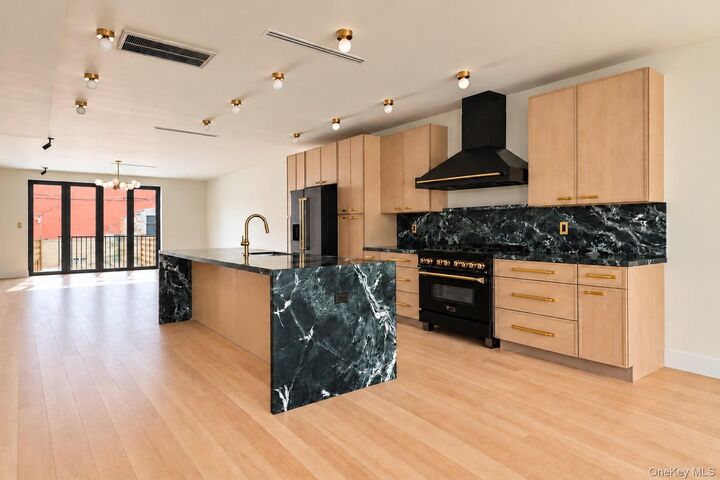 Property Photo: 405 Irving Avenue NY 11237