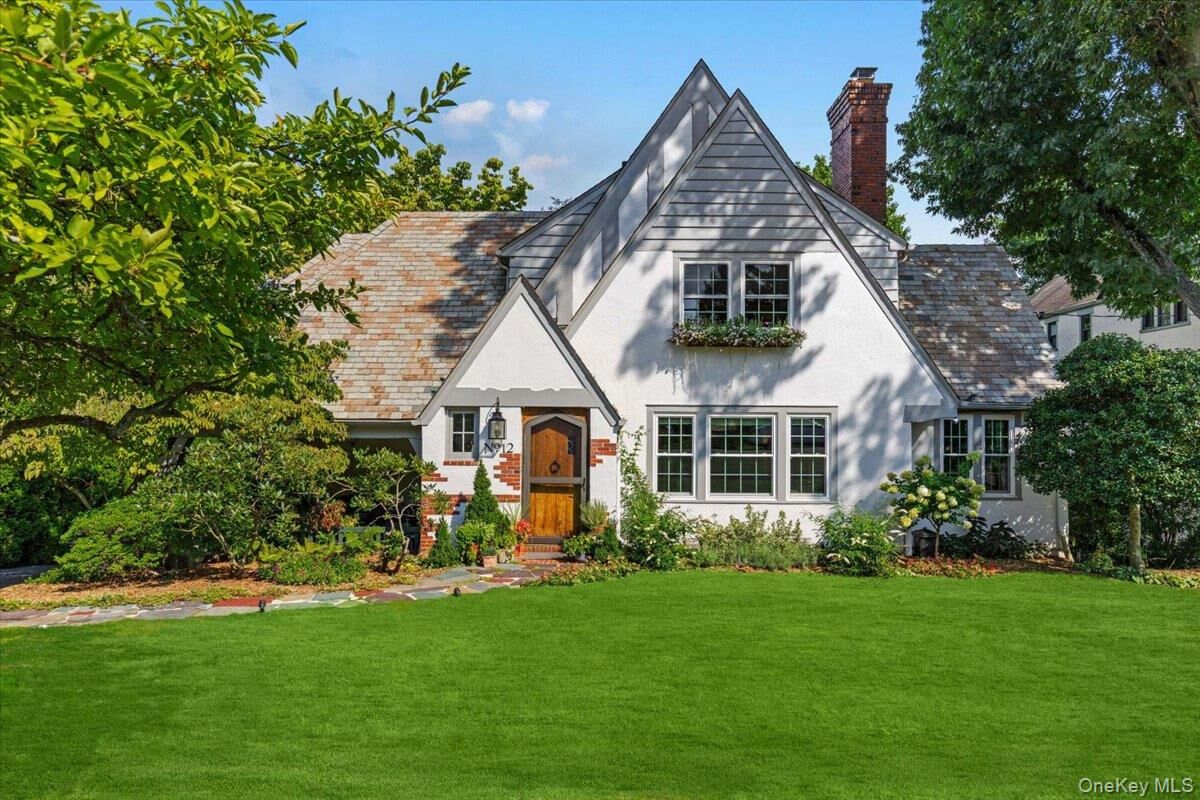 Property Photo:  12 Idlewood Road  NY 10605 