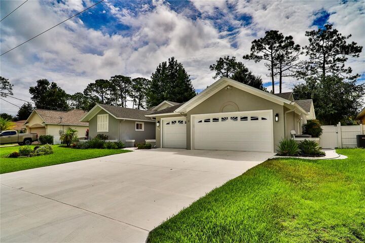 Property Photo:  112 NE Wellstone Drive  FL 32164 