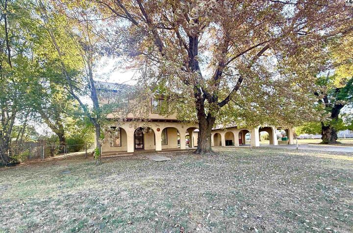 Property Photo:  405 Harper St  KS 67009 