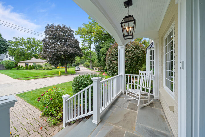 Property Photo:  1530 Lake Shore Dr  WI 53147 