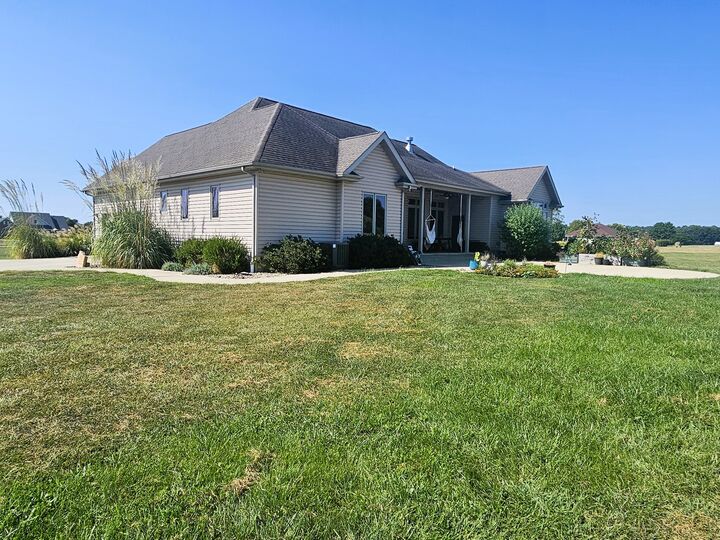 Property Photo: 15228 E Holland Drive IL 62864