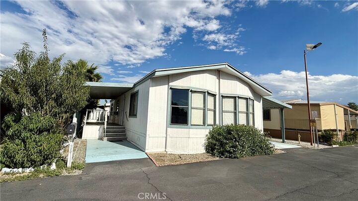 Property Photo:  530 W Devonshire 36  CA 92543 