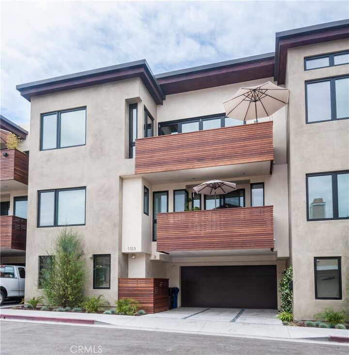Property Photo: 1103 Cypress Avenue CA 90254