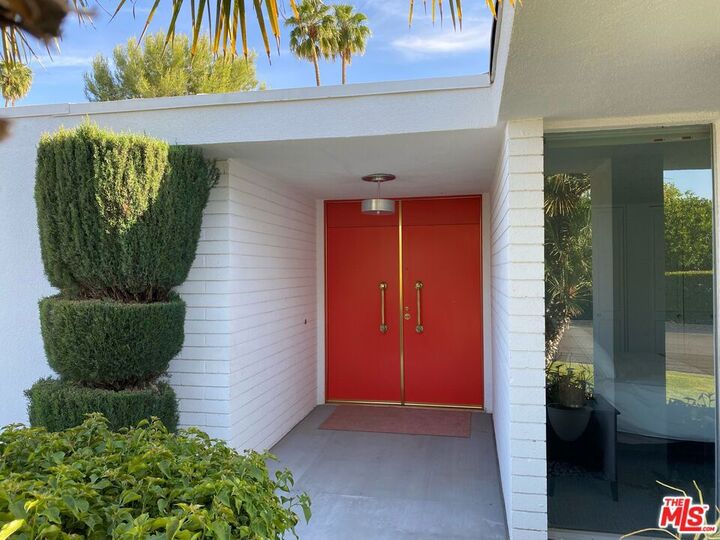 Property Photo:  2765 S Kings Road  CA 92264 