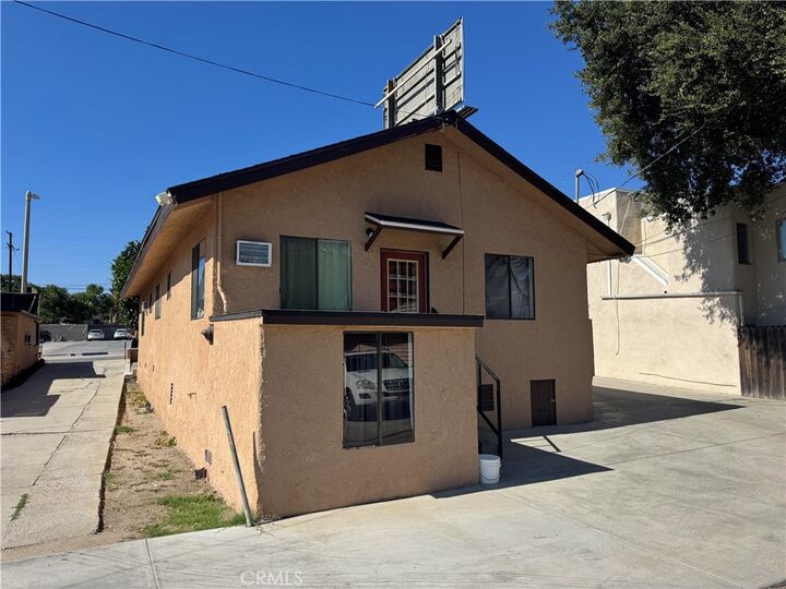 Property Photo:  6938 6940 Foothill Boulevard  CA 91042 