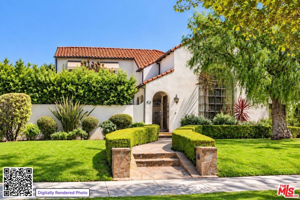 Property Photo:  816 S Dunsmuir Avenue  CA 90036 