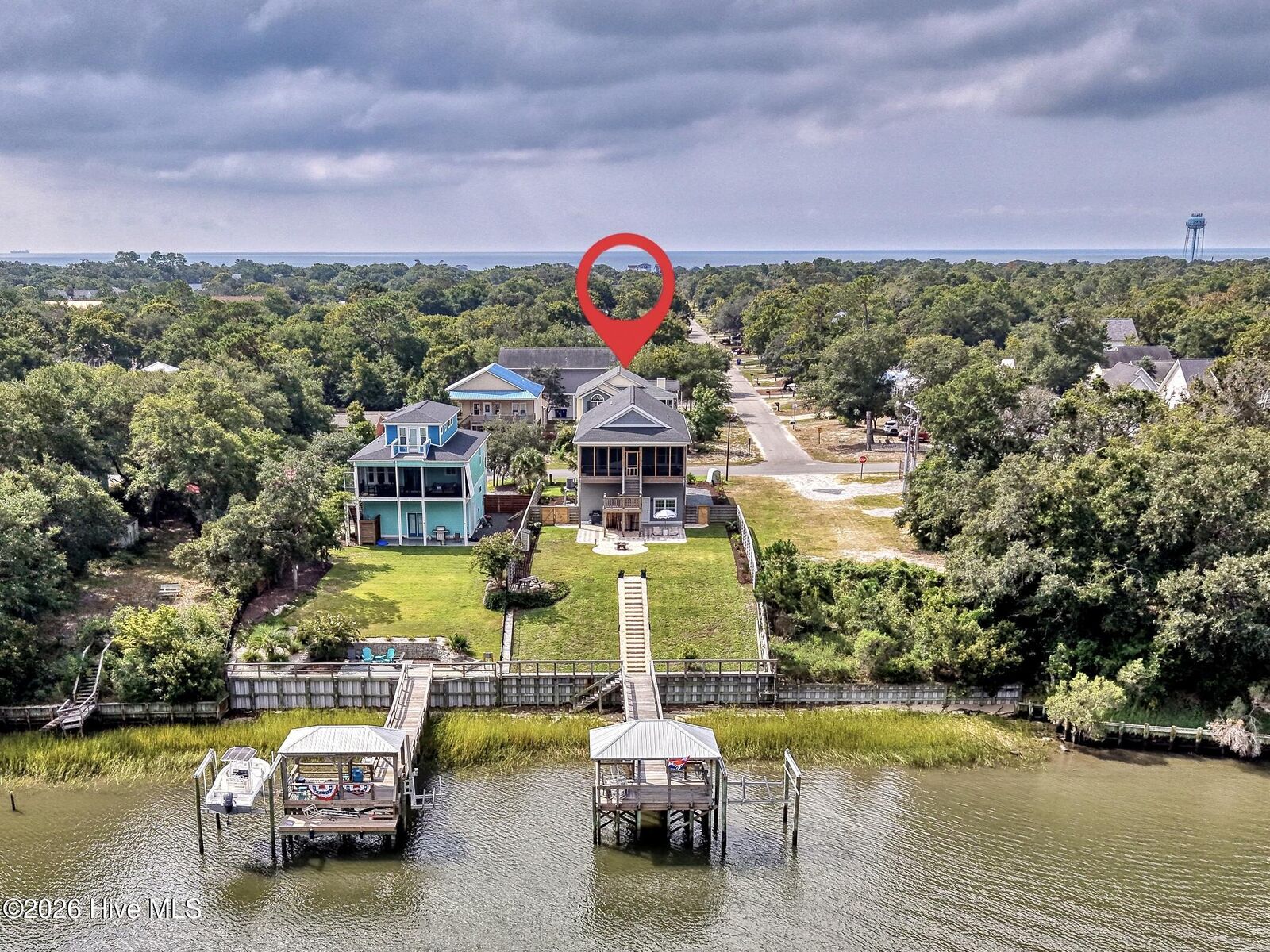 Property Photo: 602 E Yacht Drive NC 28465