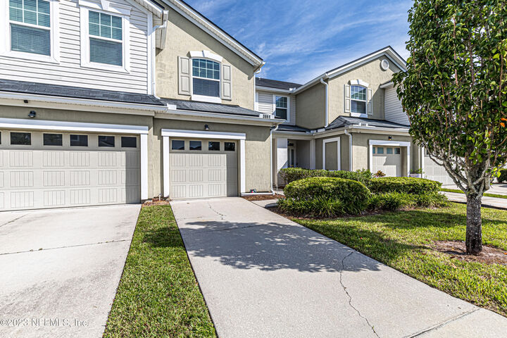 Property Photo: 3861 Aubrey Lane FL 32065