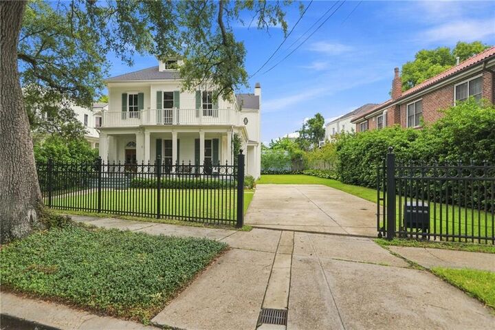 Property Photo:  2909 Ursulines Avenue  LA 70119 