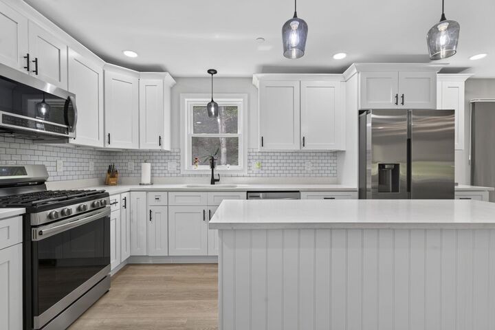 Property Photo:  44 Redwood Lane  ME 04073 