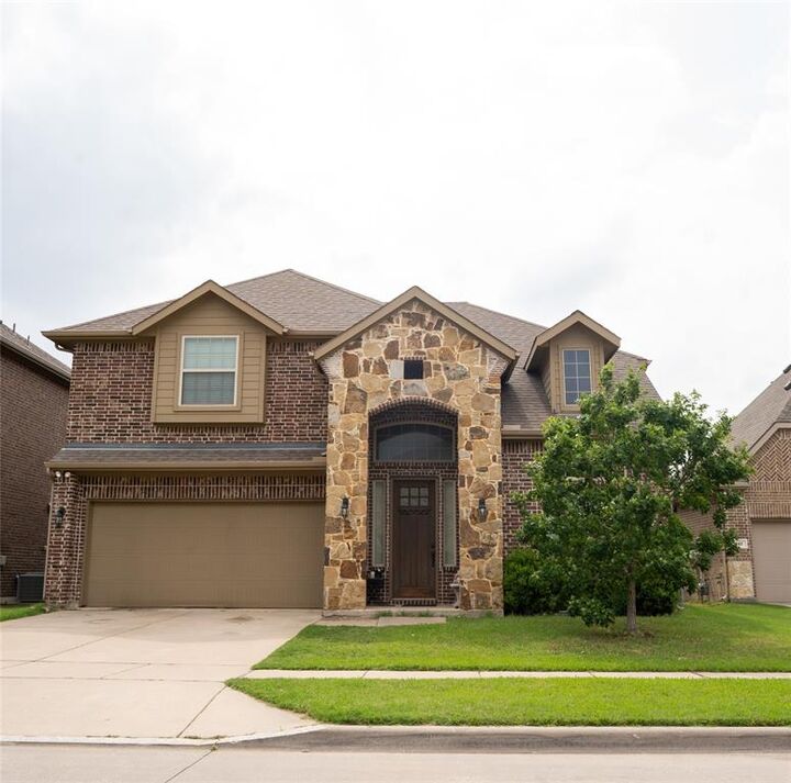 Property Photo:  813 Seymour Court  TX 75071 