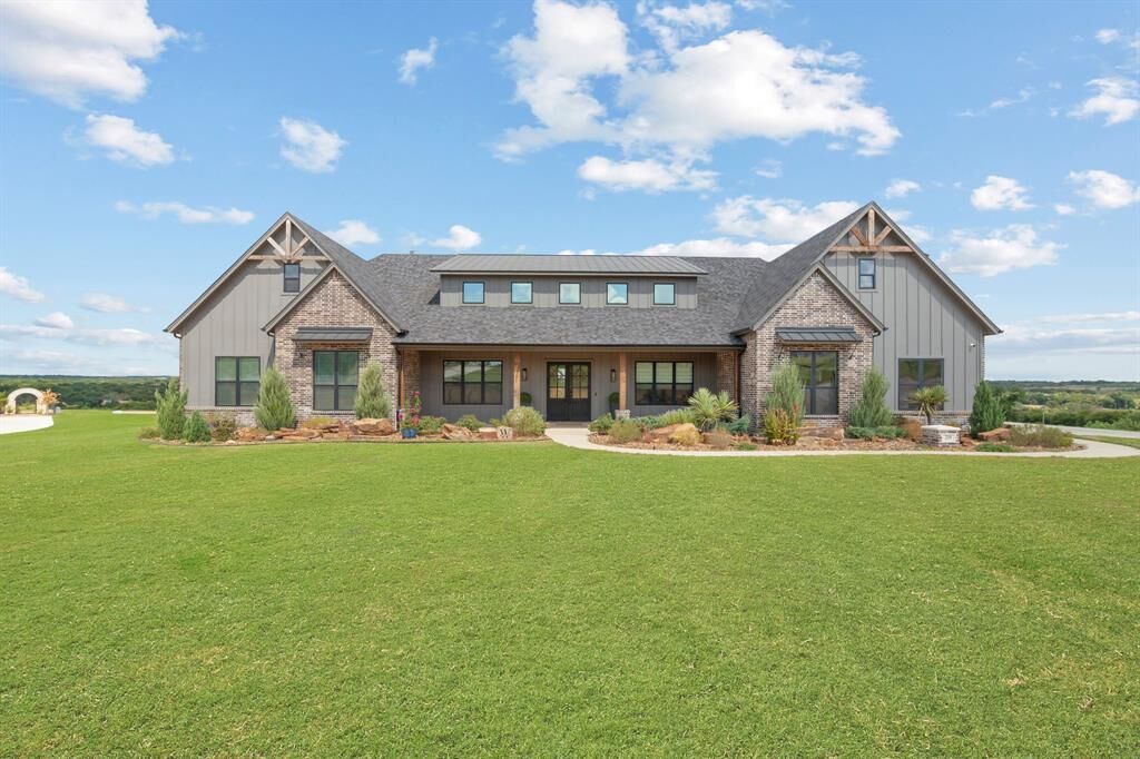 Property Photo:  210 Wren View  TX 76087 