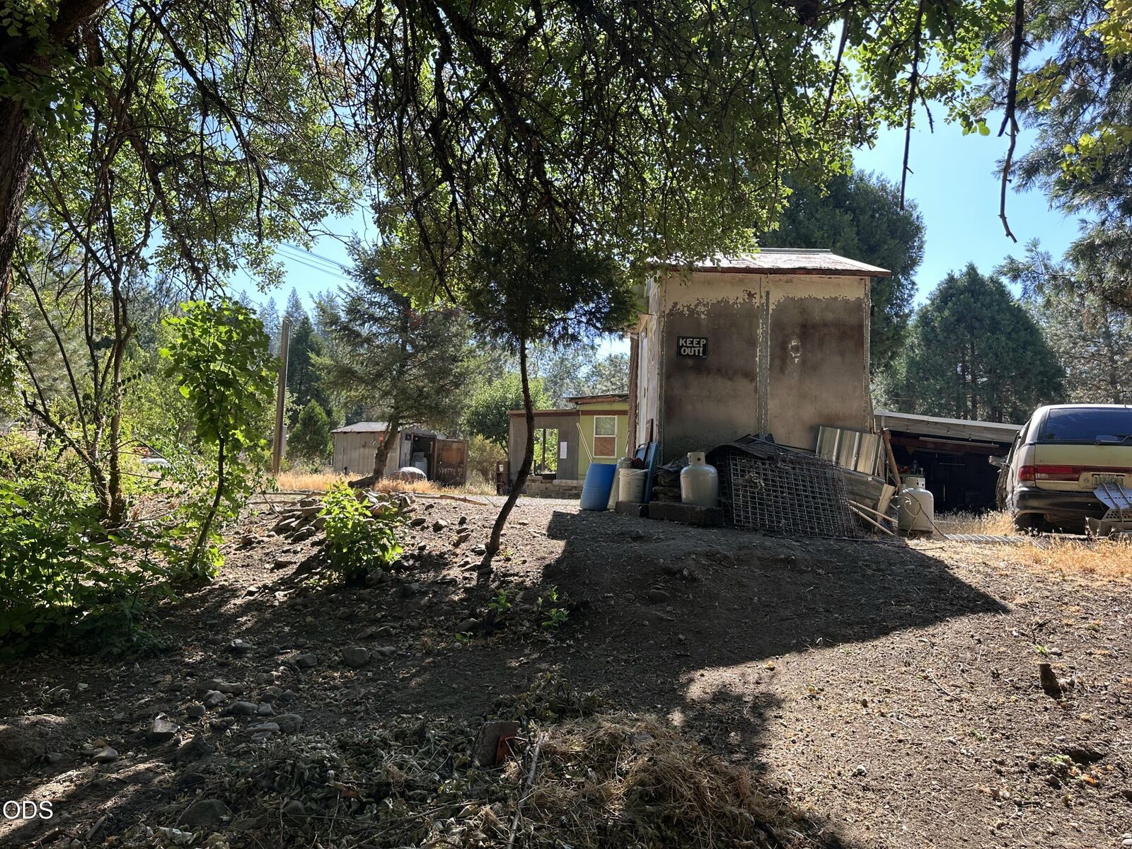 Property Photo: 21833 Antioch Road OR 97503