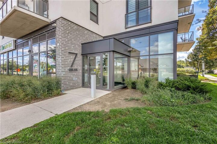 Property Photo:  7 Erie Avenue 304  ON N3S 0K5 