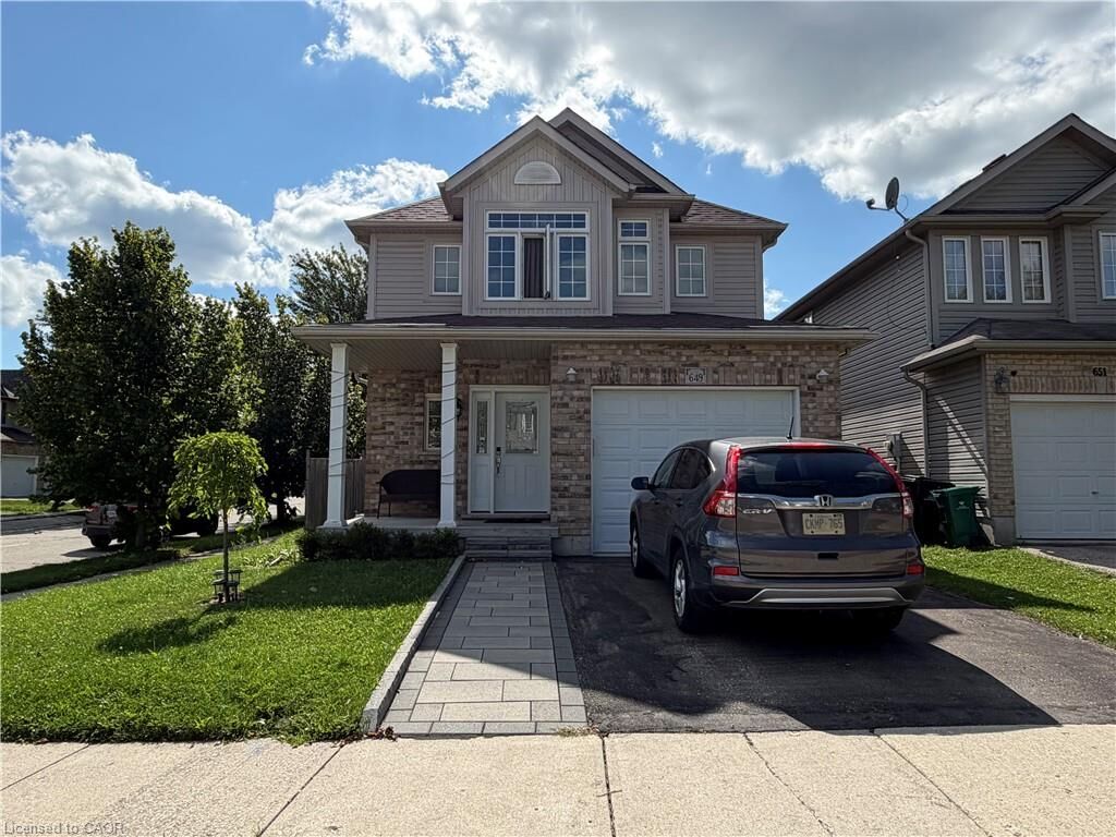 Property Photo:  649 Winterberry Avenue  ON N2V 2X4 