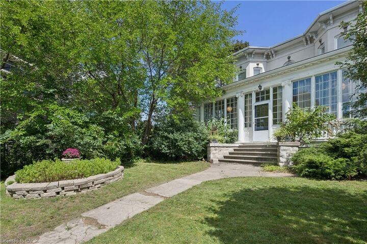 Property Photo:  66 Park Hill Road E  ON N1R 1P7 