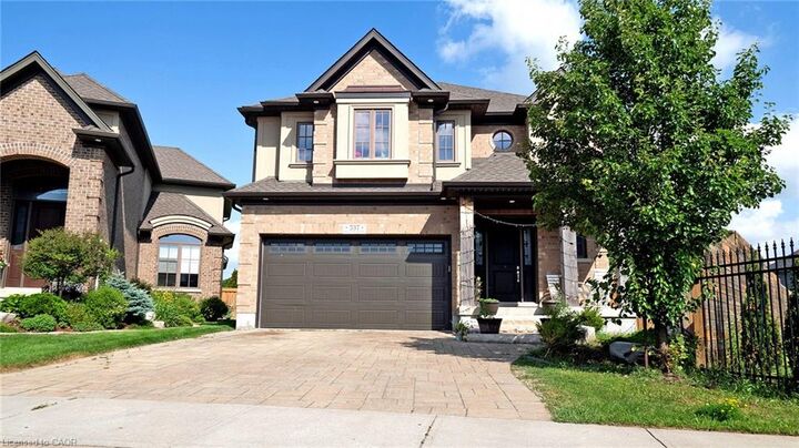 Property Photo:  537 Millstream Drive  ON N2K 0E2 