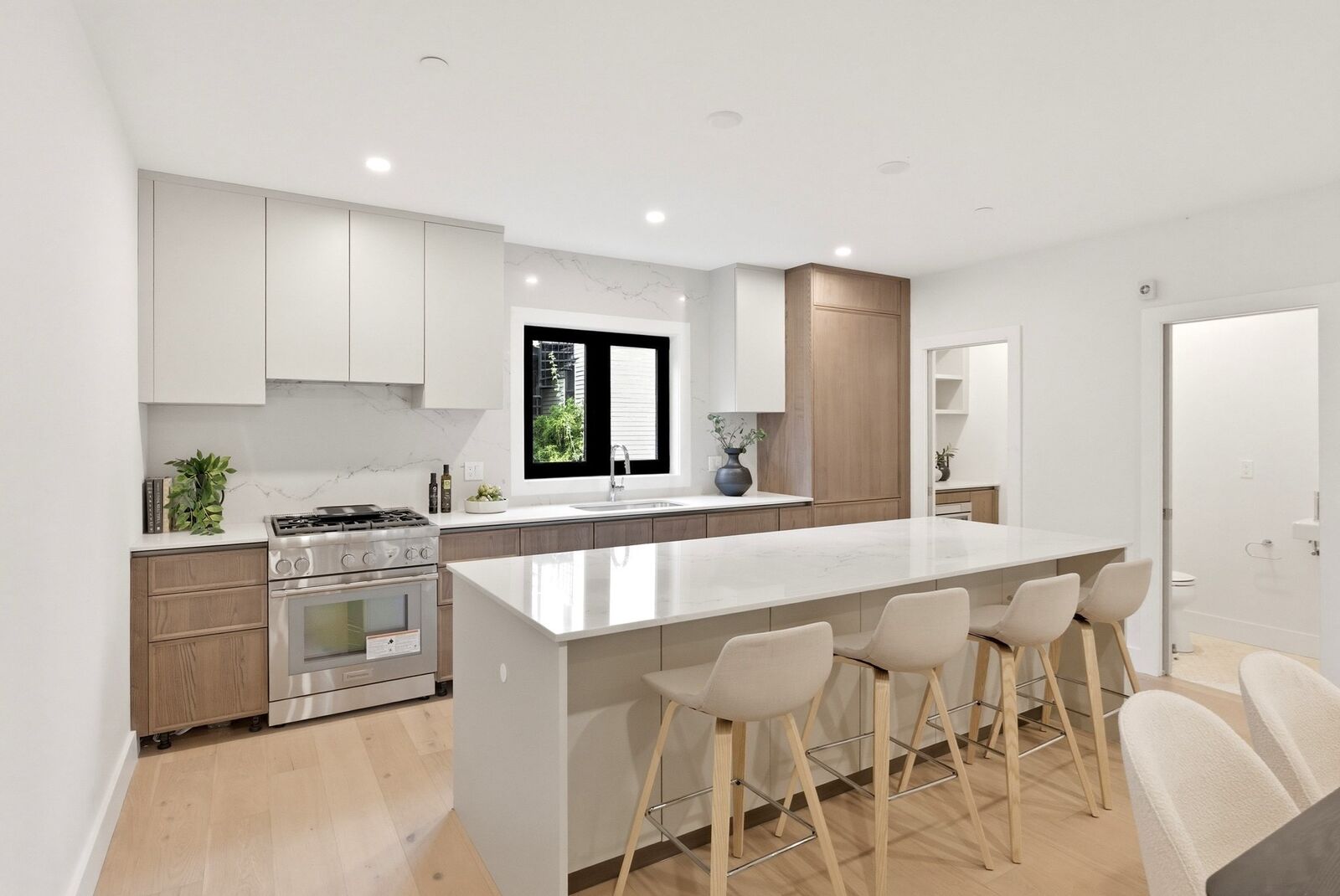 Property Photo:  213 Tudor Street 3  MA 02127 