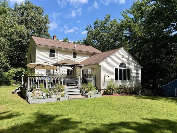 Property Photo: 7 Mossman Rd MA 01473