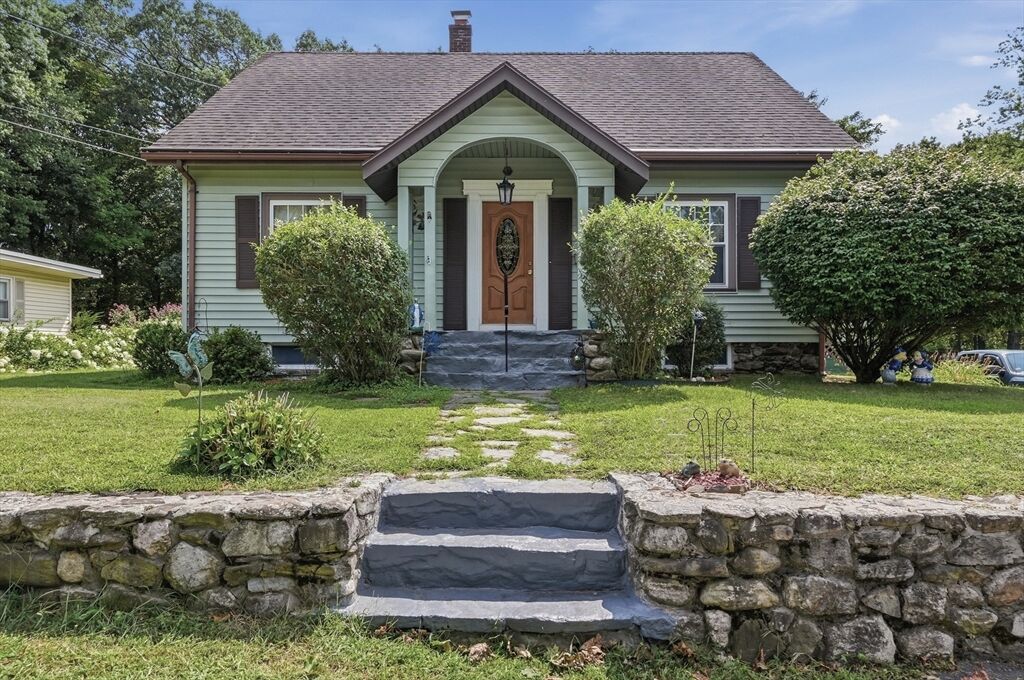 Property Photo: 11 Kimball Rd MA 01844