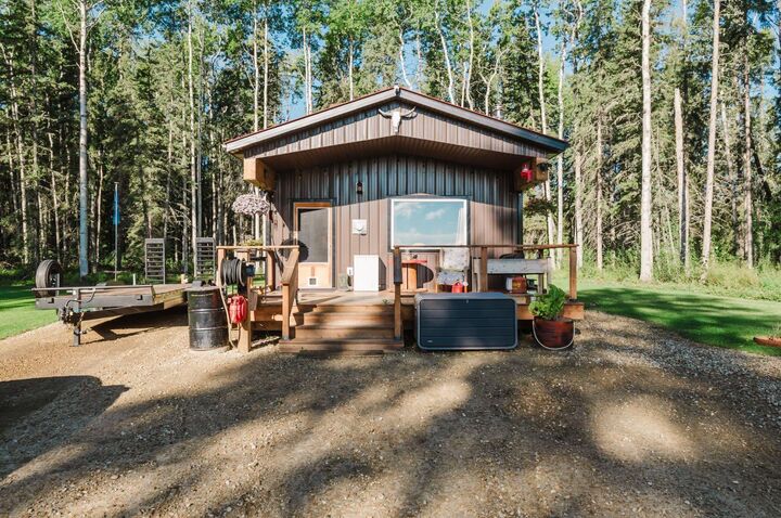 Property Photo:  24451 Youngs Point Road  AB T0H 3N0 