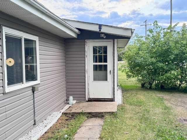 Property Photo:  303 2nd Avenue W  SK S0M 1M0 
