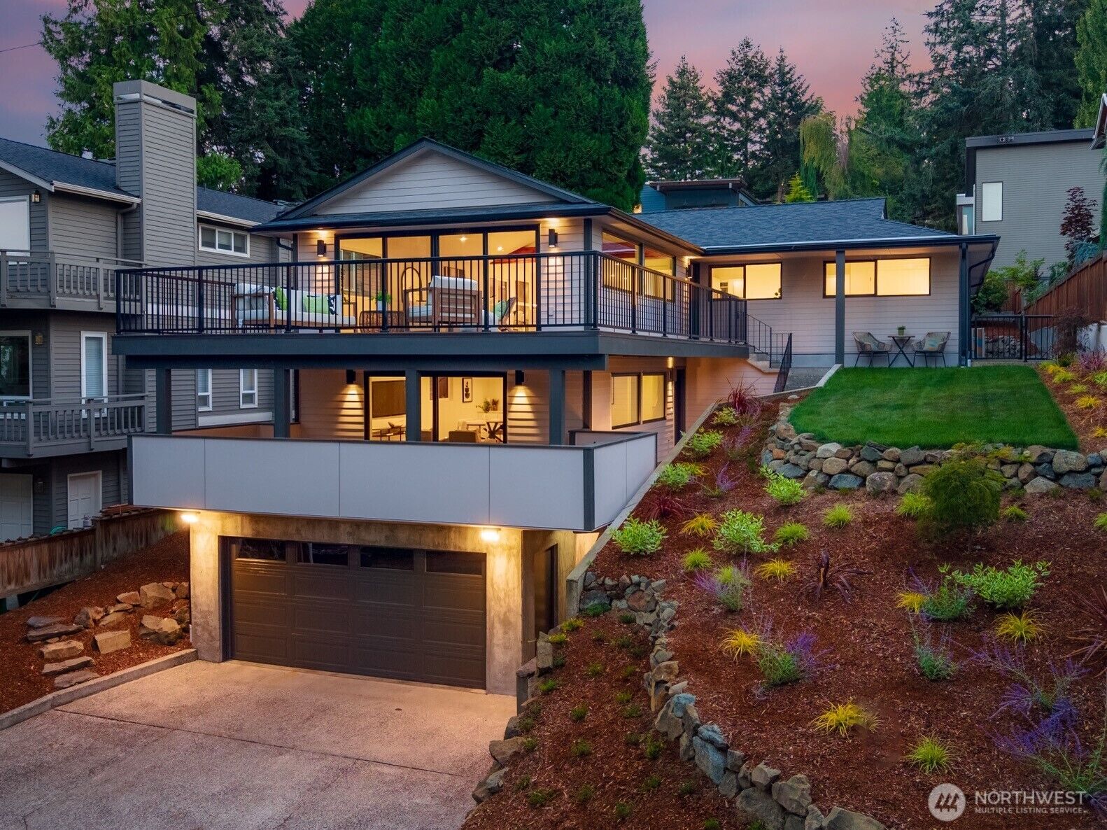 Property Photo: 12069 Lakeside Place NE WA 98125