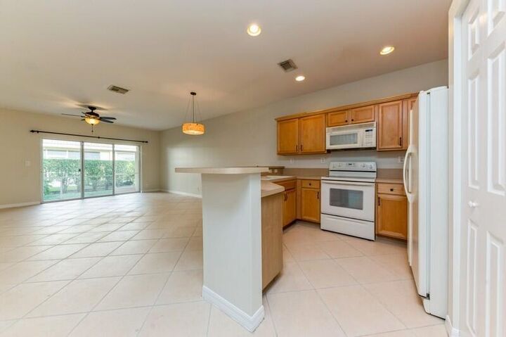 Property Photo:  1522 Westchester Avenue  FL 33414 