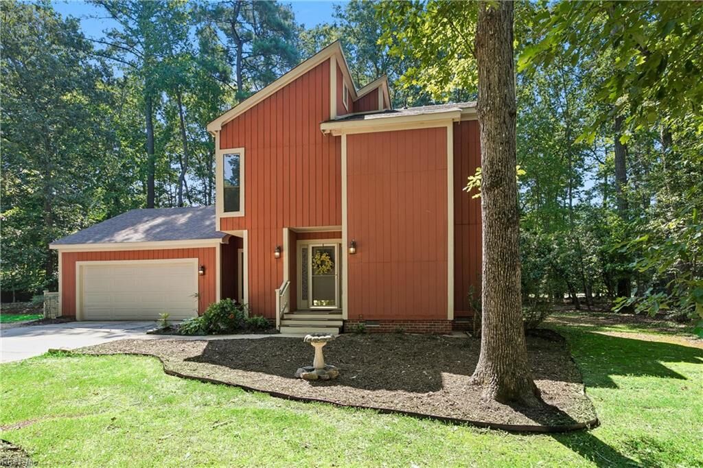Property Photo:  105 Mace St  VA 23185 