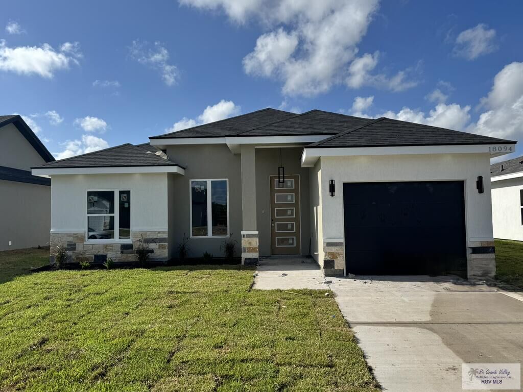 Property Photo: 18094 Spruce St TX 78552
