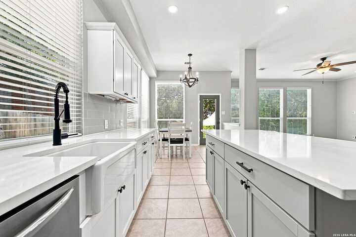 Property Photo:  2448 Woodbridge Way  TX 78154 