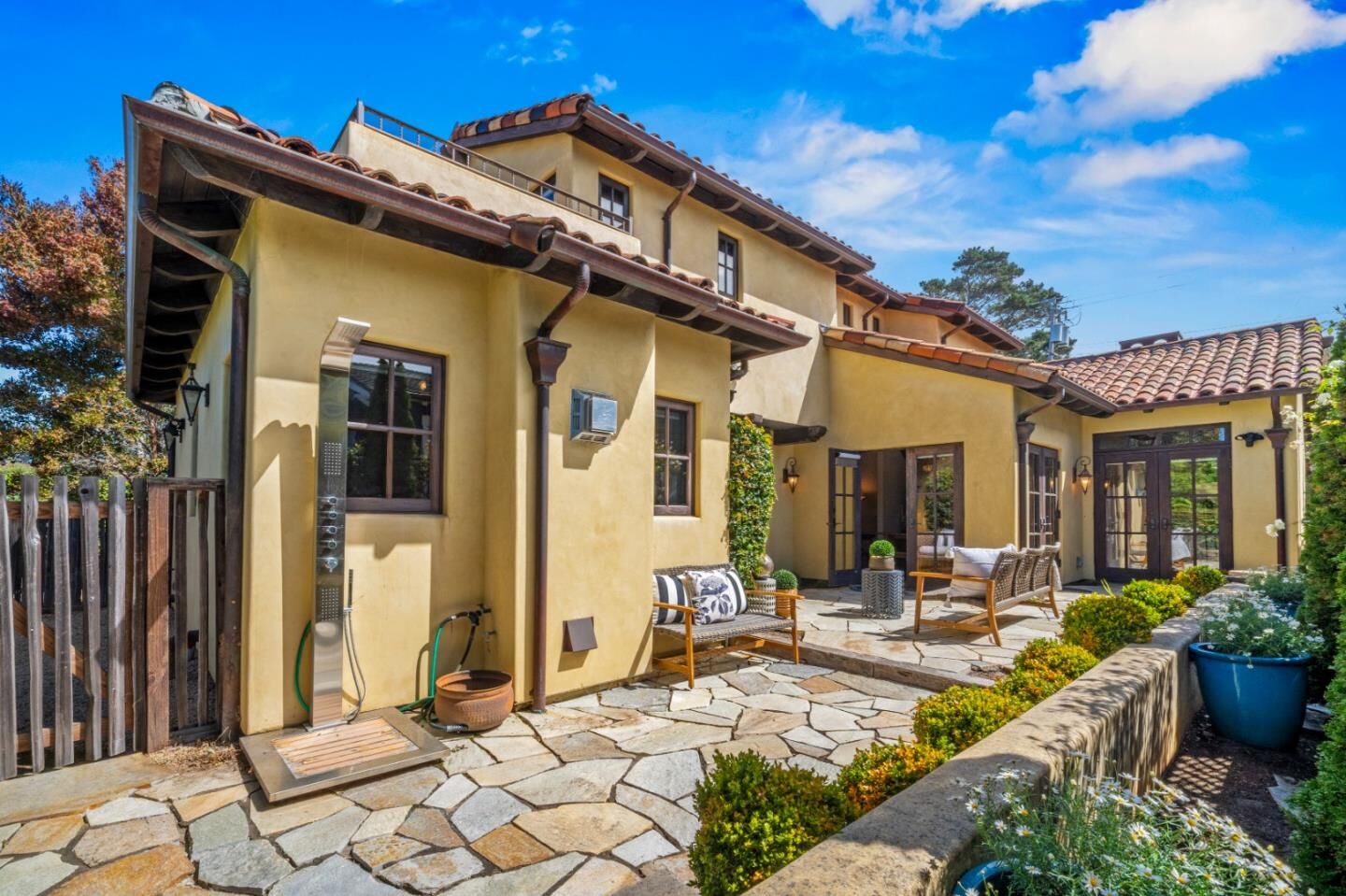 Property Photo:  0 Carmelo 2 SW Of 9th  CA 93921 