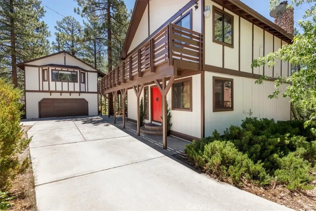 Property Photo:  335 Scandia  CA 92315 