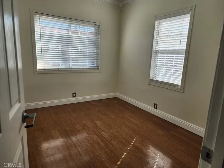 Property Photo: 840 S Dunsmuir CA 90036