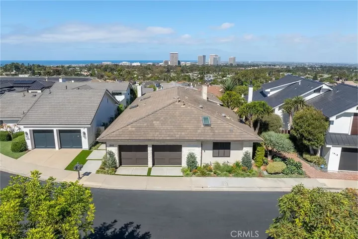 Property Photo:  1911 Yacht Colinia  CA 92660 
