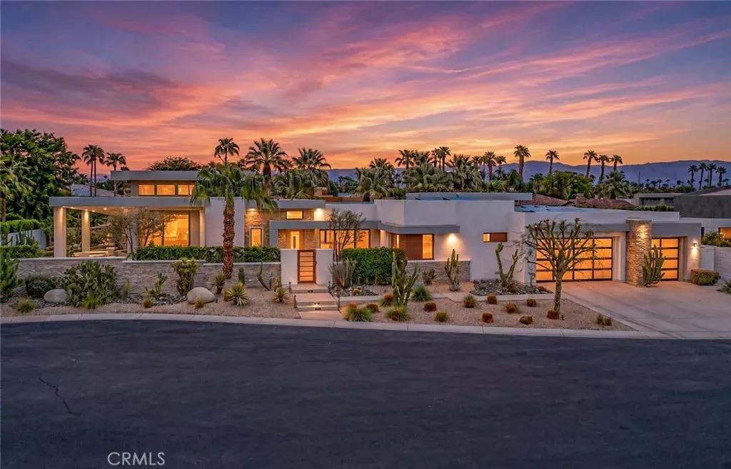 Property Photo: 34 Topaz Court CA 92270
