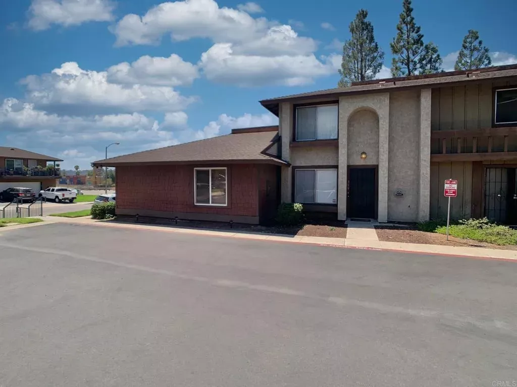 Property Photo:  319 Sun Court  CA 92021 