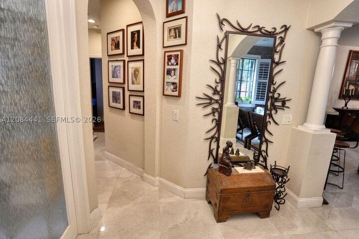 Property Photo: 2706 Kinsington Cir 23-2 FL 33332
