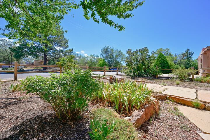Property Photo:  2592 Camino Chueco  NM 87505 