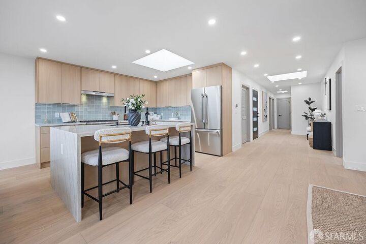 Property Photo:  2419 16th Avenue  CA 94116 