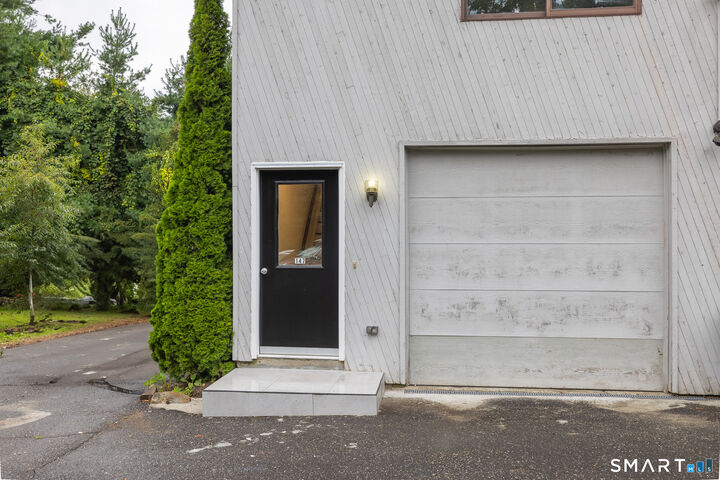 Property Photo:  147 Chestnut Tree Hill Road  CT 06478 
